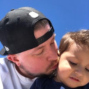 Meet your Posher, Dennis